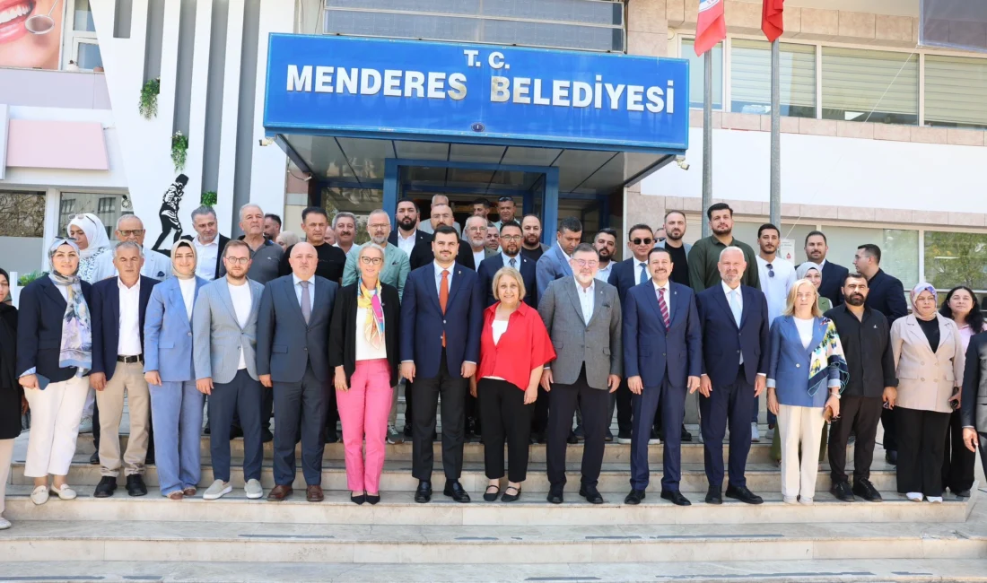 CHP İzmir İl Başkanlığı'nın Menderes Belediyesi Meclisi'nde gerçekleştirilen başkanvekilliği seçiminin