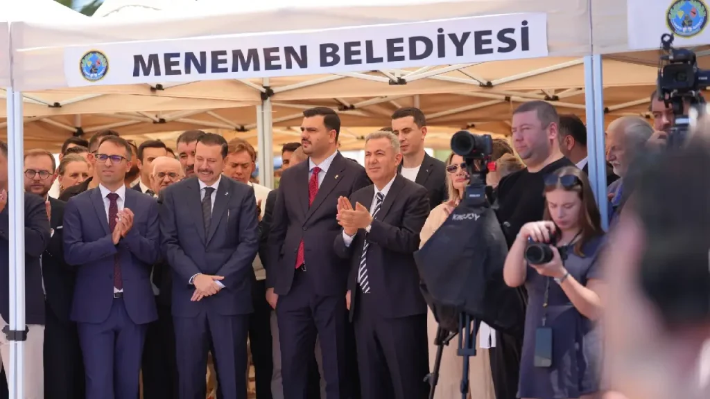 AK Partili İnan’dan ilçe belediye başkanlarına açık çağrı: "Kapımız da gönlümüz de herkese açık" 2 AK Partili İnan’dan ilçe belediye başkanlarına açık çağrı: "Kapımız da gönlümüz de herkese açık"