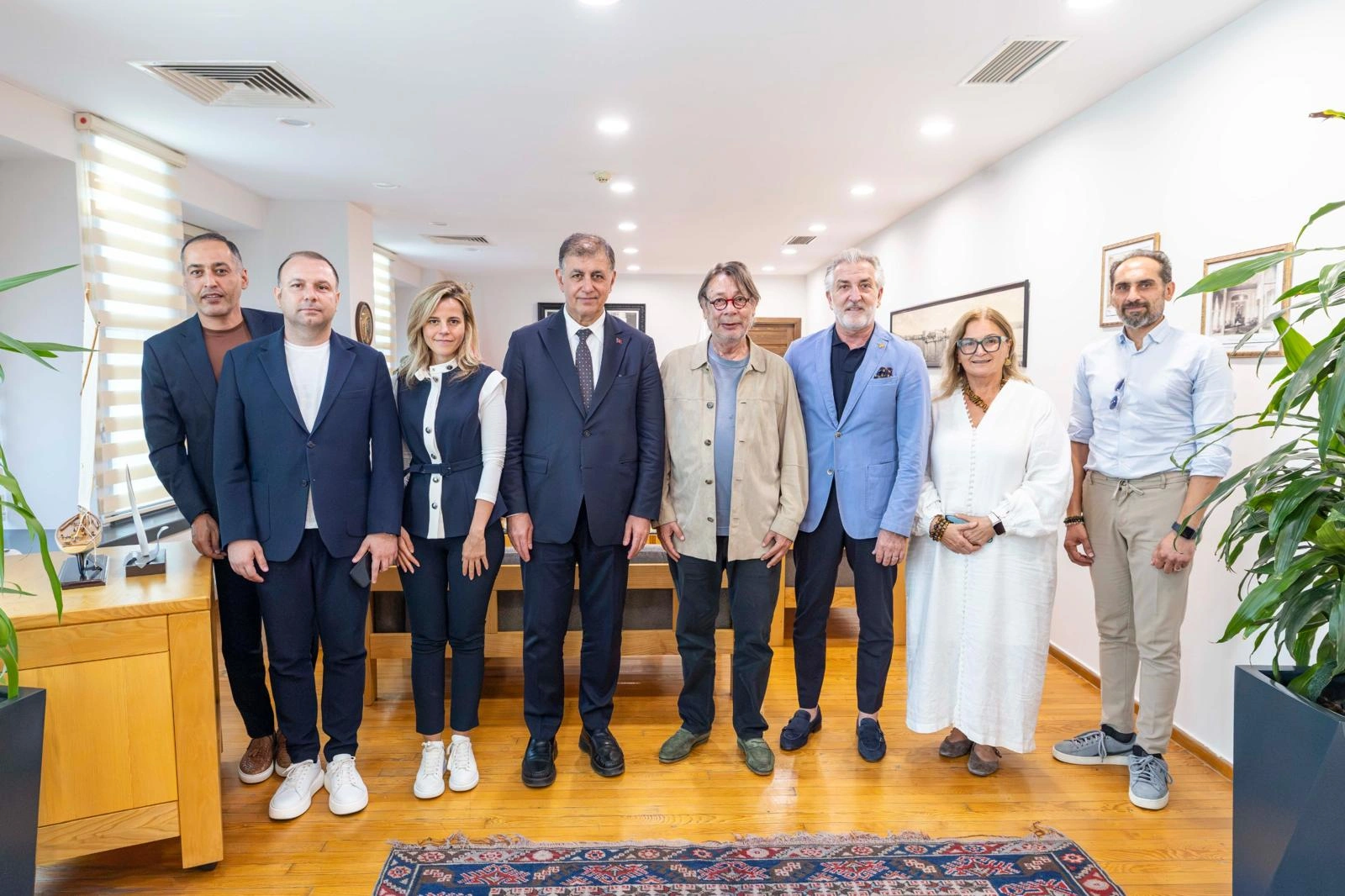 Göztepe’nin İnciraltı Projesi gün yüzüne çıktı! Mehmet Sepil çizimleri Cemil Tugay’a sunup onayı aldı