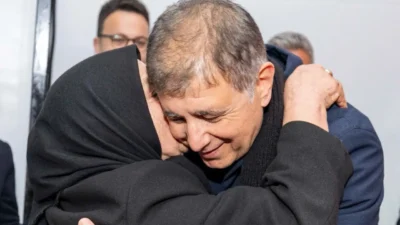 İzmir Büyükşehir Belediyesi, zor günler geçiren ihtiyaç sahibi emeklilerin yüzünü