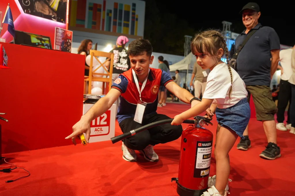 İzmir Enternasyonal Fuarı kapılarını açıyor! Çocuklar ve gençler için Kültürpark'ta dev şölen...