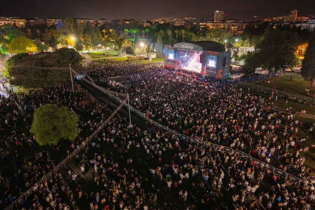 İEF’de Çim Konserleri rüzgarı esecek 