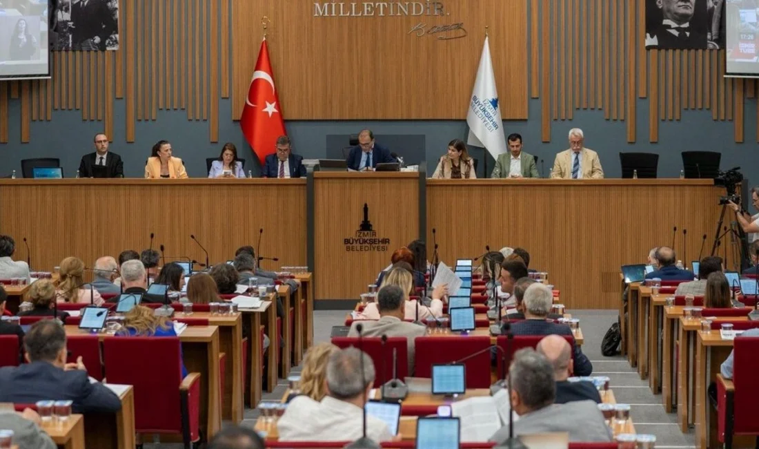 İzmir Büyükşehir Belediyesi Meclisi’nin Ağustos ayı ilk oturumuna damga vuran