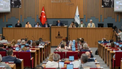 İzmir Büyükşehir Belediyesi Meclisi’nin Ağustos ayı ilk oturumuna damga vuran
