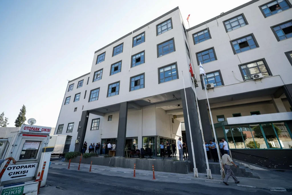 İzmir Otogarı’nda dev haciz operasyonu! İZOTAŞ’tan 73 milyon tl tahsil edildi: İşte yeni işletme modeli!