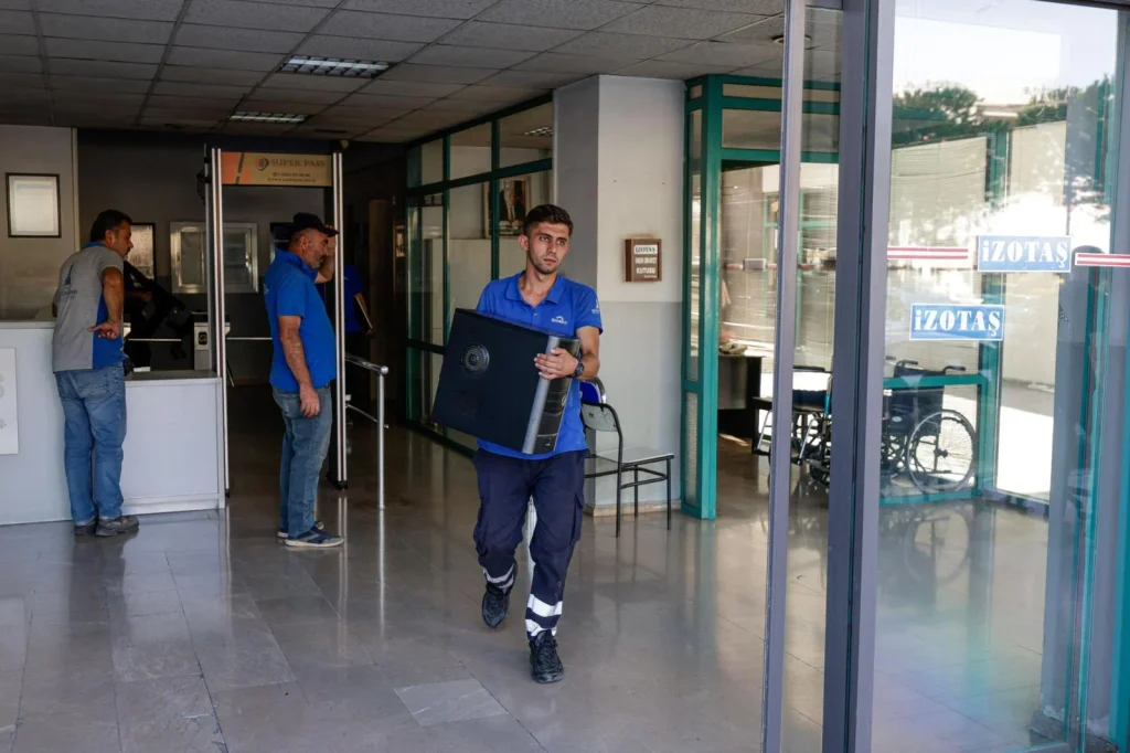 İzmir Otogarı’nda dev haciz operasyonu! İZOTAŞ’tan 73 milyon tl tahsil edildi: İşte yeni işletme modeli!