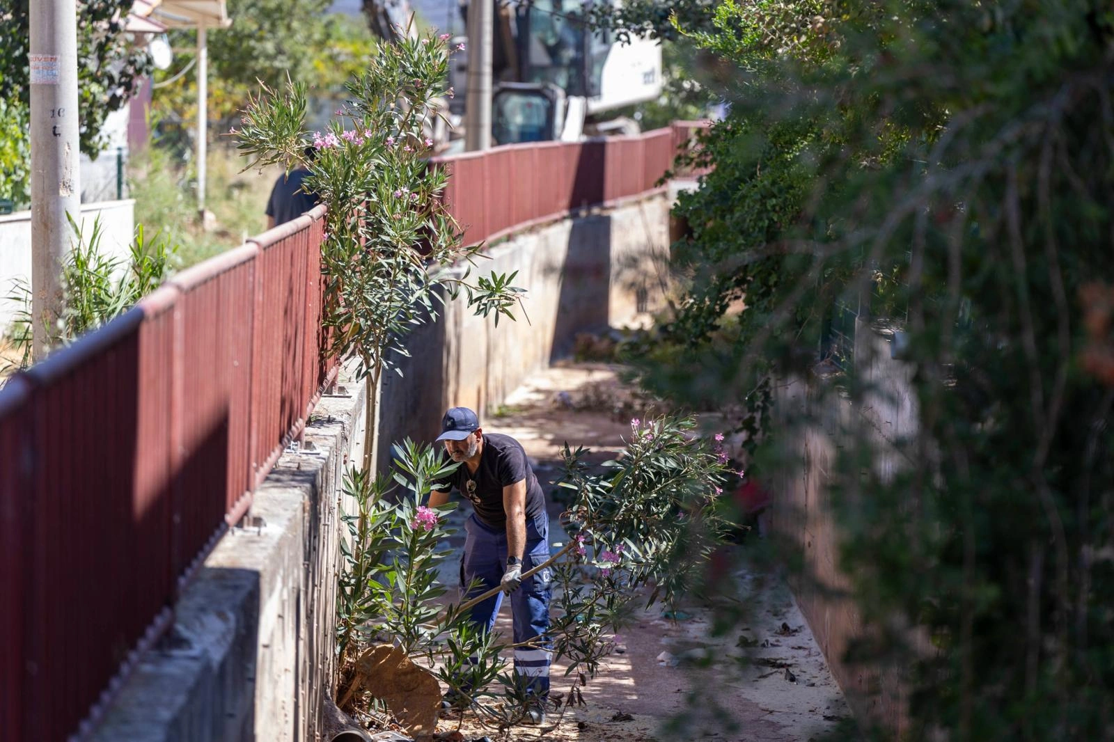 İZSU’dan Yarımada’ya dev sel kalkanı! 7 bin ton taşla dört ilçede taşkın önlemi!