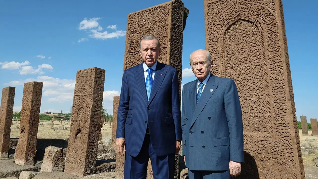 Malazgirt Zaferi’nin 955’inci yıl dönümü etkinlikleri kapsamında Bitlis’in Ahlat ilçesine