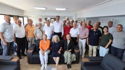 İzmir’de Cumhuriyet Halk Partisi’nin farklı dönemlerinde görev yapmış 30 ilçeden