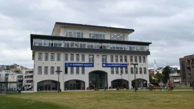 Kuşadası Belediyesi’ne yönelik yürütülen davanın 3’üncü dalga operasyonunda gözaltına alınan