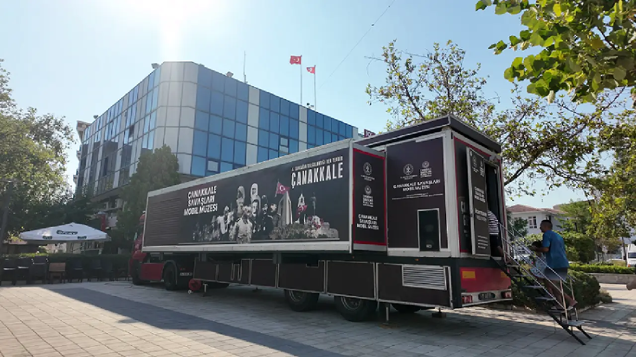 Çanakkale Müzesi Menderes’te İlgi Gördü 1 Çanakkale Müzesi Menderes’te İlgi Gördü
