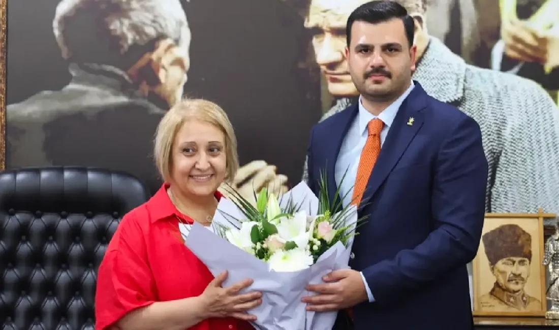 AK Parti Genel Sekreteri ve İzmir Milletvekili Eyüp Kadir İnan,
