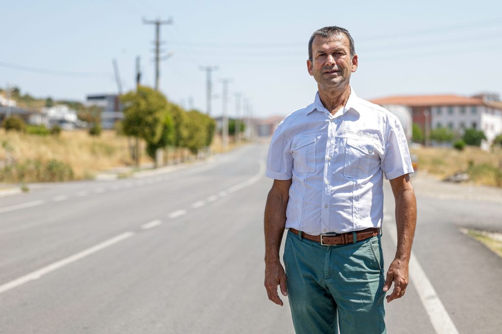 Bergama’da yollar yenileniyor, ulaşım daha güvenli hale geliyor: Tozdan geçilmiyordu; şimdi mükemmel oldu