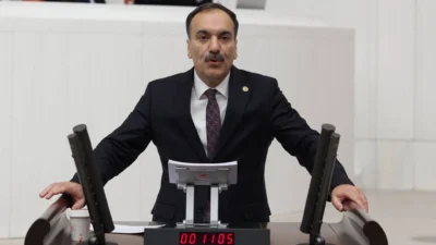 2023 seçimlerinde CHP listelerinden İzmir Milletvekili seçilen Gelecek Partili Mustafa
