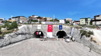 İzmir Büyükşehir Belediyesi'nin Buca Onat Tüneli projesinde kritik viraj dönüldü.

Yeşildere