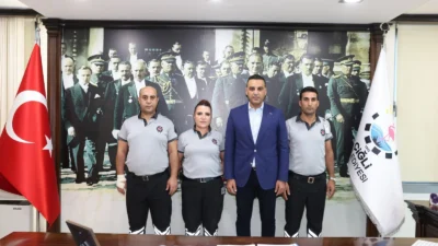 Çiğli Belediye Başkanı Onur Emrah Yıldız'ın makam aracına yönelik gerçekleştirilen