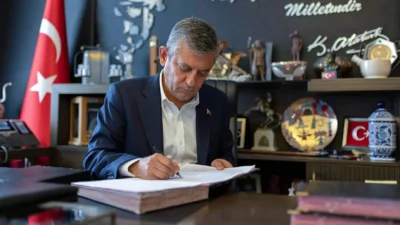 Siyaset sahnesine yeni bir iddiayla giren YENİ Parti’nin Genel Başkanı