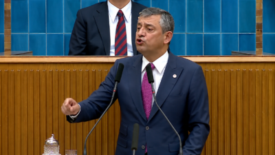 DEMOKRAT GÜNDEM-CANLI ANLATIM-YENİ Parti Genel Başkanı Özgür Özel, partisinin resmi
