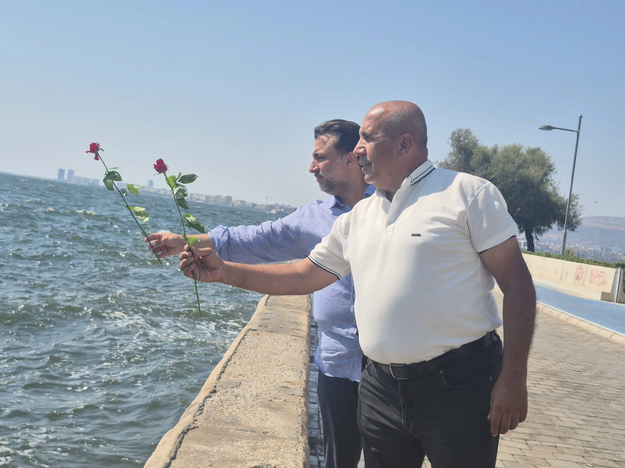 Porajmos Roman Soykırımı için İzmir'den tarihi çağrı 2 Porajmos Roman Soykırımı için İzmir'den tarihi çağrı