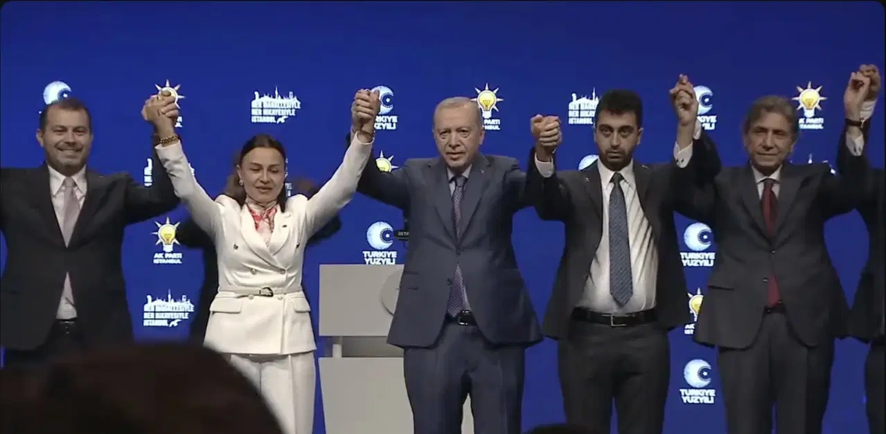 Tuzla, Çekmeköy ve Şile belediyeleri resmen AK Parti'ye geçti
