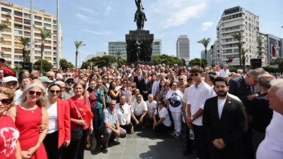 YENİ Parti İzmir İl Başkanlığı tarafından 30 Ağustos Zafer Bayramı’nın