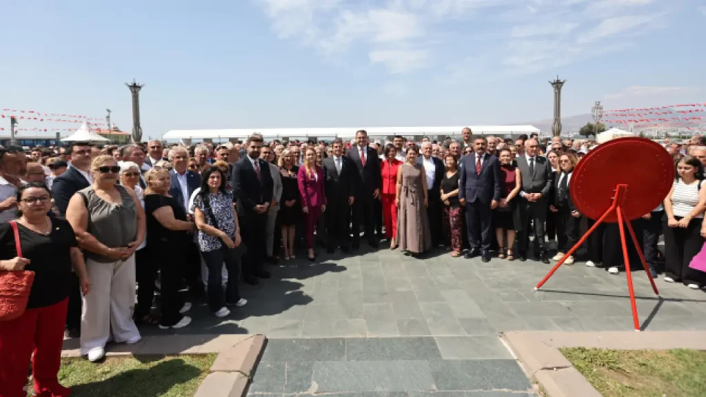 YENİ Parti’den İzmir’de 30 Ağustos mesajı: “Omuz omuza yürüyeceğiz”