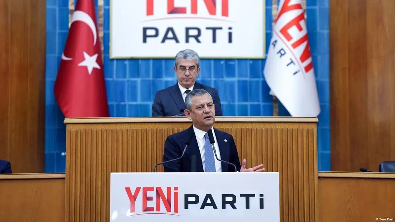 YENİ Parti Genel Başkan Yardımcısı Özgür Ceylan, başlatılan bağış kampanyasının