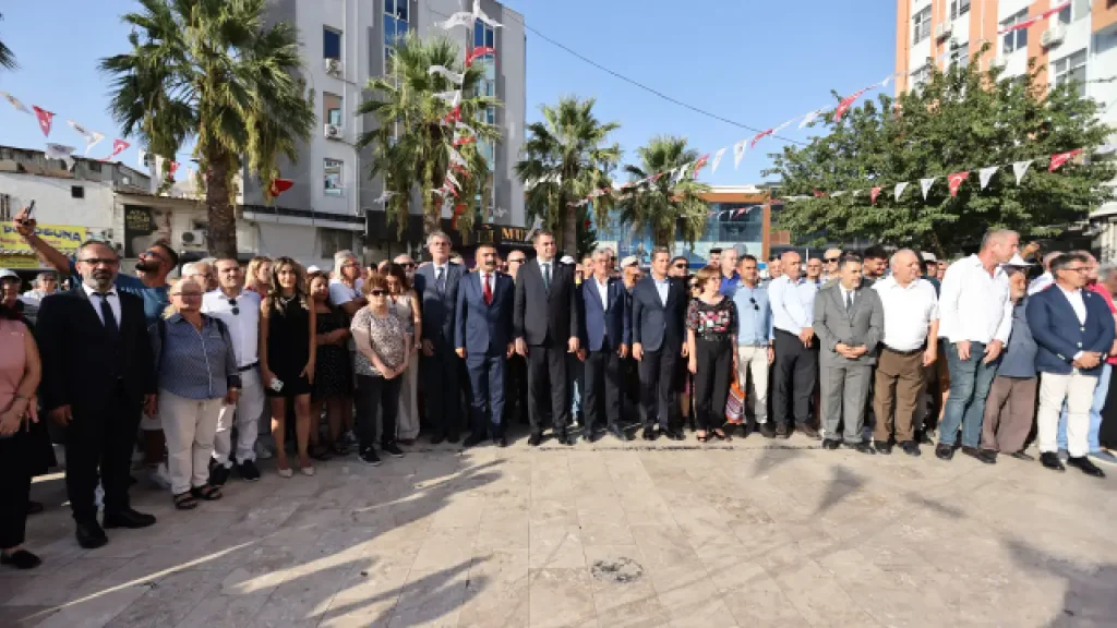 YENİ Parti Çiğli İlçe Başkanlığı açıldı: "Siyaset insan hayatına dokunursa değerlidir"