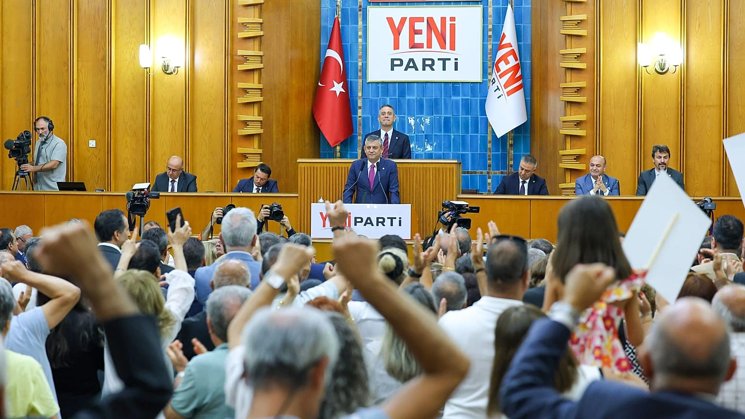 YENİ Parti'nin başlattığı dayanışma kampanyasında ilk 8 günde toplanan miktar