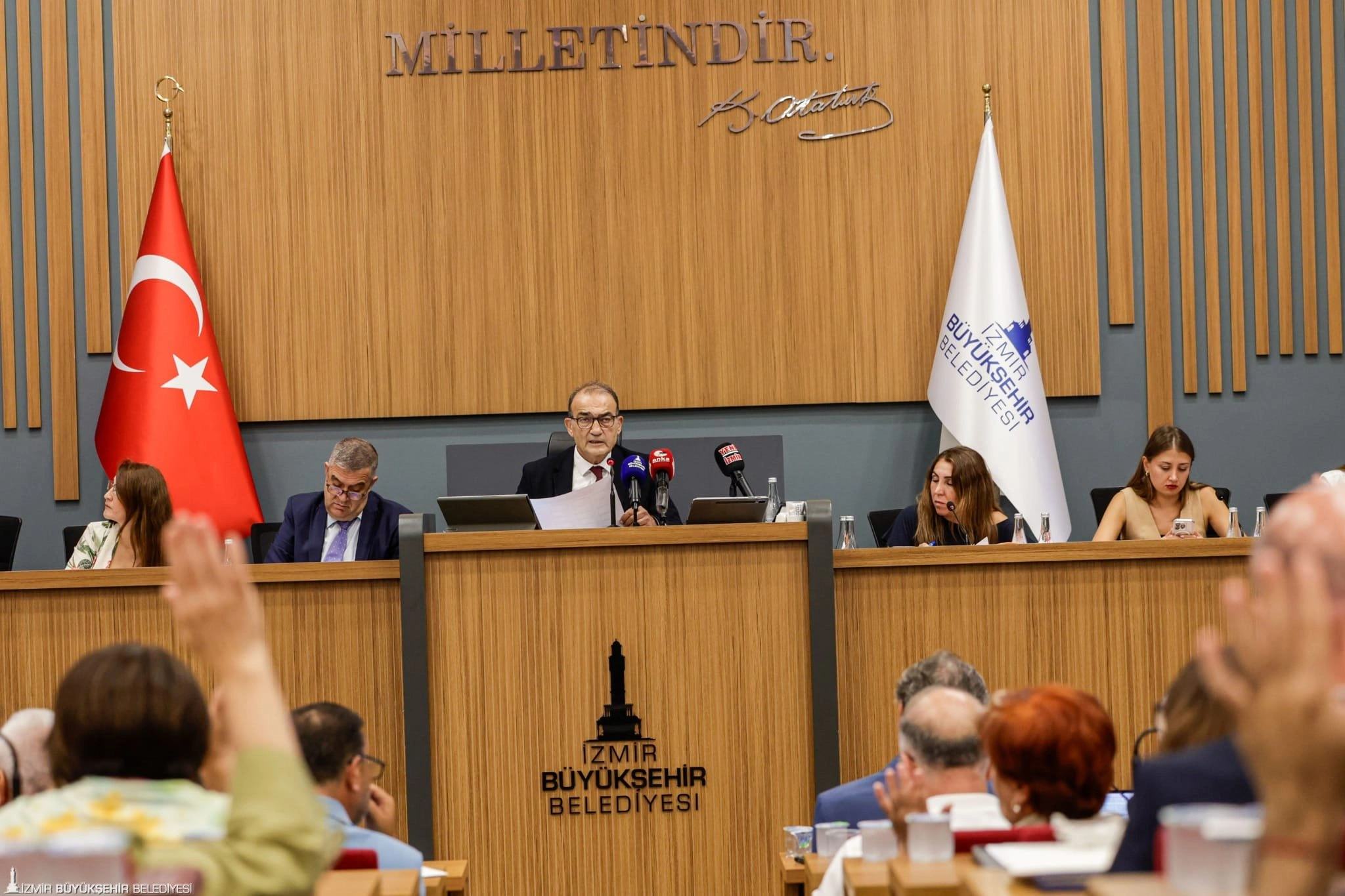 İzmir’de yatırımlar hız kesmiyor: Ulaşım ve altyapıya neşter