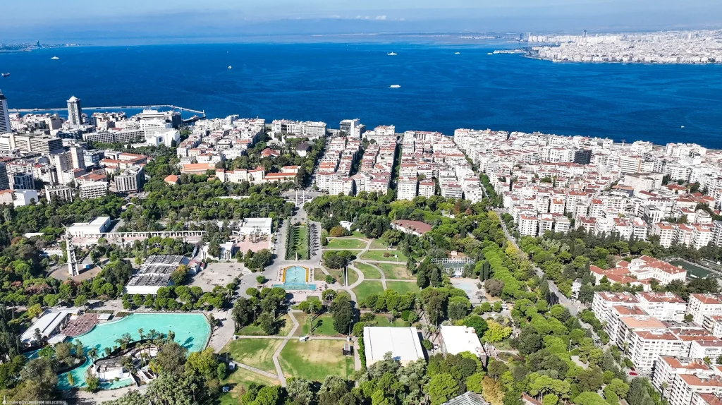 İzmir’in dijital rehberi yenilendi