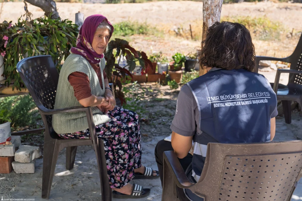 İzmir’de sosyal destek için çalınmadık kapı kalmayacak