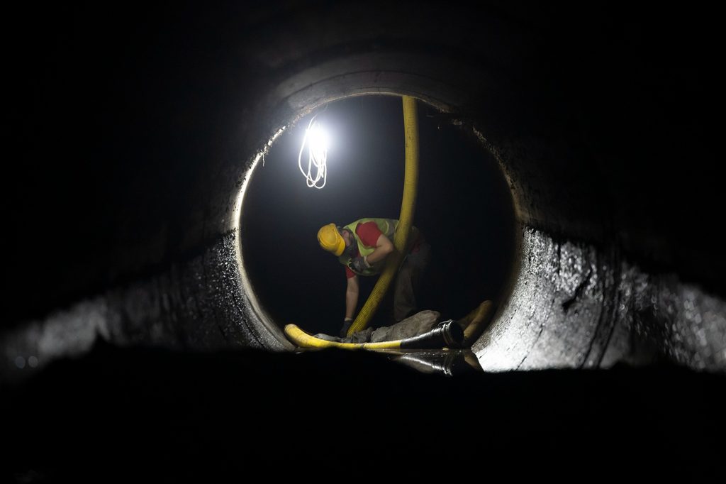 Büyük Kanal Projesi'nde temizlik operasyonu: 13 kilometrelik atık su hattında temizlik ve güçlendirme 2 Büyük Kanal Projesi'nde temizlik operasyonu: 13 kilometrelik atık su hattında temizlik ve güçlendirme