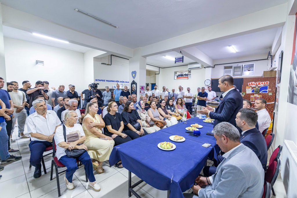 Başkan Tugay Buca'da gençlerle: Yatırım müjdelerini sıraladı