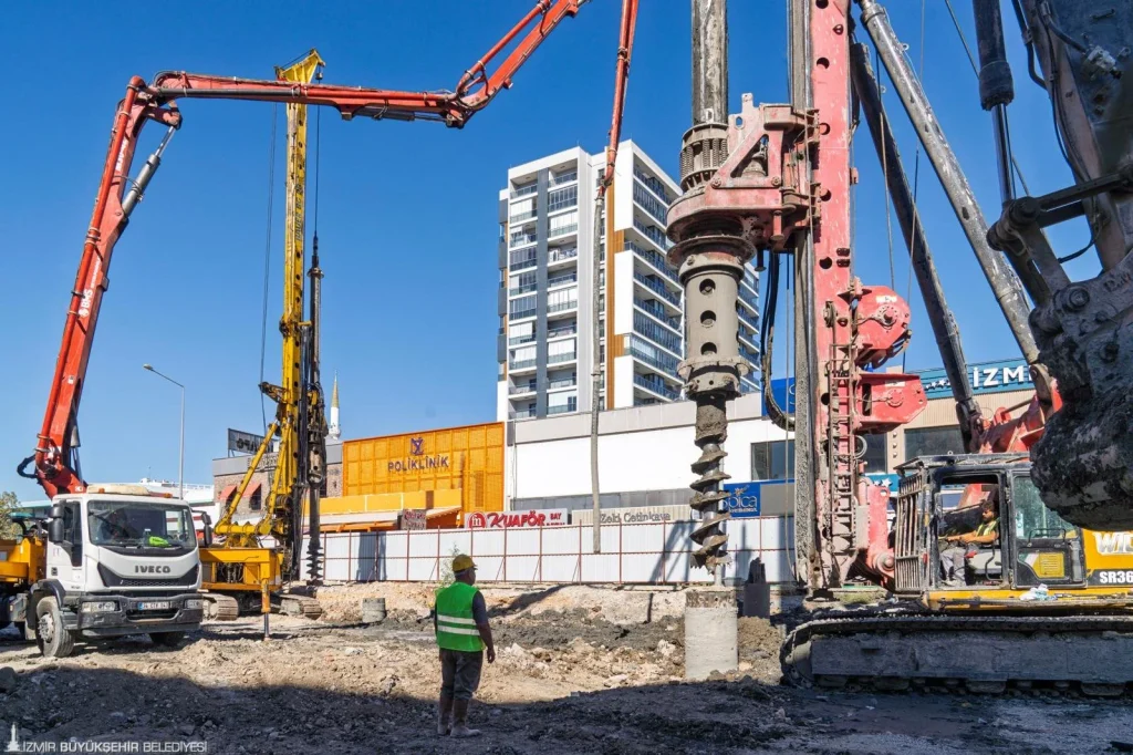 Şemikler Taşıt Üst Geçidi hızla ilerliyor
