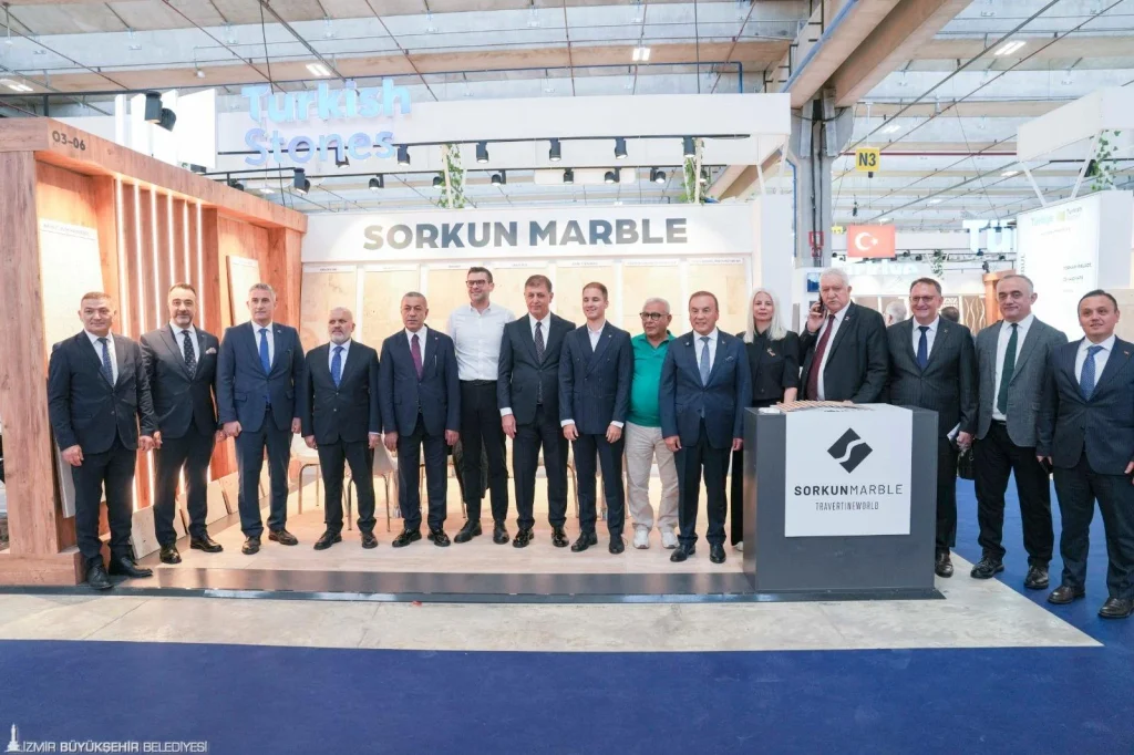 Başkan Tugay İtalya'da küresel mermer zirvesinde: Marble İzmir için sektör temsilcileriyle buluştu