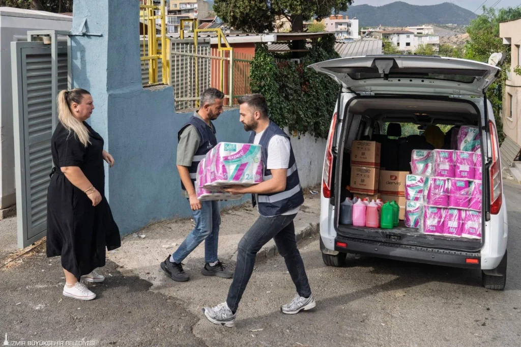 Büyükşehir’den okullara hijyen desteği 3 Büyükşehir’den okullara hijyen desteği