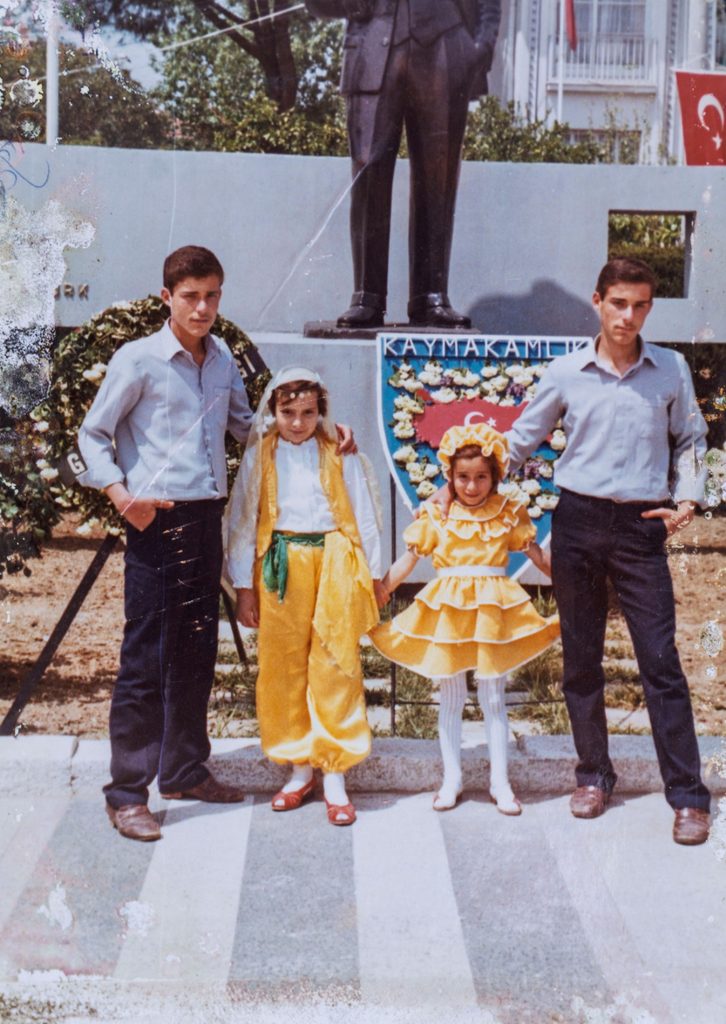 İzmir'de filmlere konu olacak ikiz kardeşler: 33 yıllık can kurtarma maratonu 10 İzmir'de filmlere konu olacak ikiz kardeşler: 33 yıllık can kurtarma maratonu