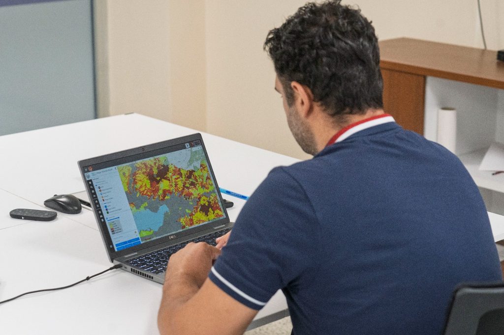 İzmir’in yangınla mücadelesinde dijital güç