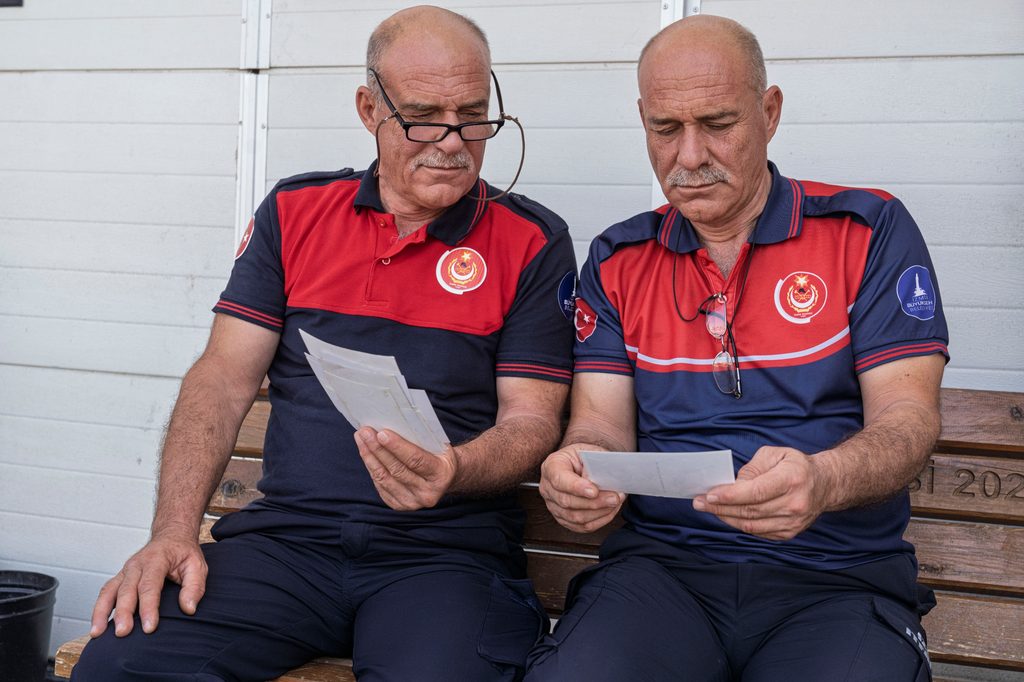 İzmir'de filmlere konu olacak ikiz kardeşler: 33 yıllık can kurtarma maratonu 12 İzmir'de filmlere konu olacak ikiz kardeşler: 33 yıllık can kurtarma maratonu