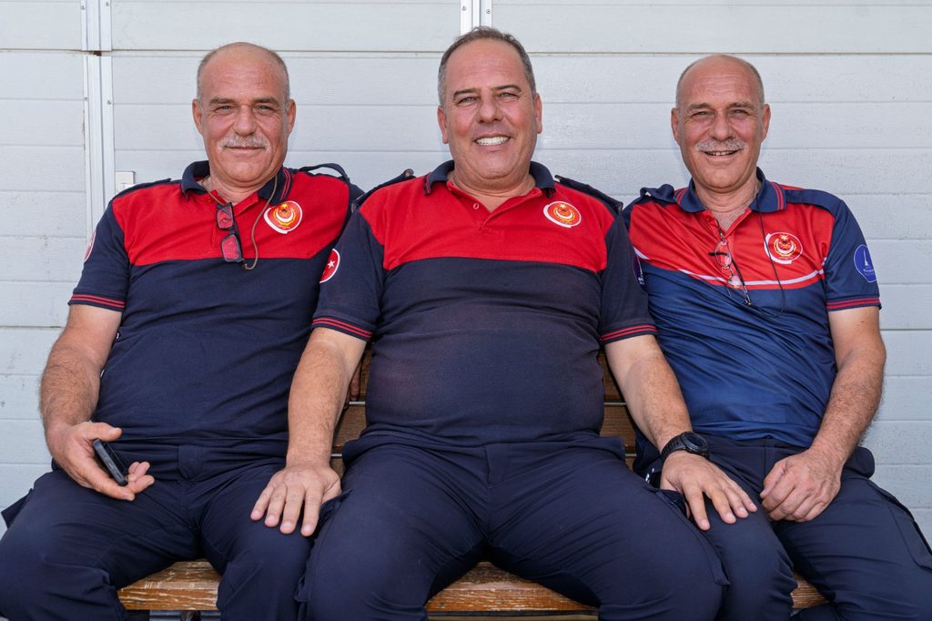 İzmir'de filmlere konu olacak ikiz kardeşler: 33 yıllık can kurtarma maratonu 4 İzmir'de filmlere konu olacak ikiz kardeşler: 33 yıllık can kurtarma maratonu