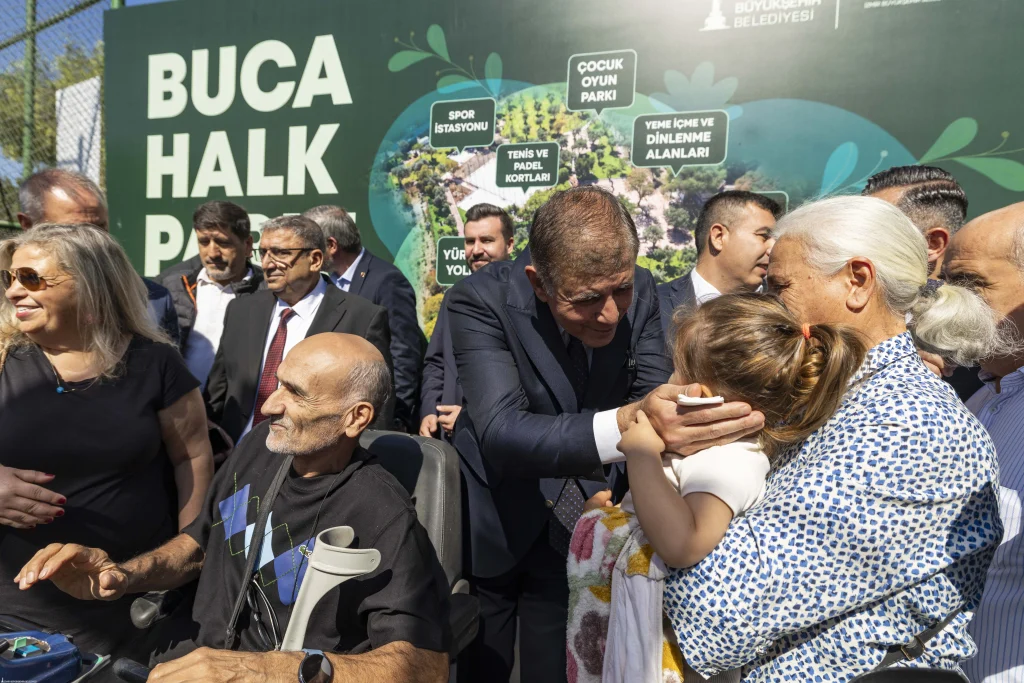 Buca’nın yeni yaşam alanı kapılarını açtı: Buca Halk Parkı hizmete girdi! 13 Buca’nın yeni yaşam alanı kapılarını açtı: Buca Halk Parkı hizmete girdi!