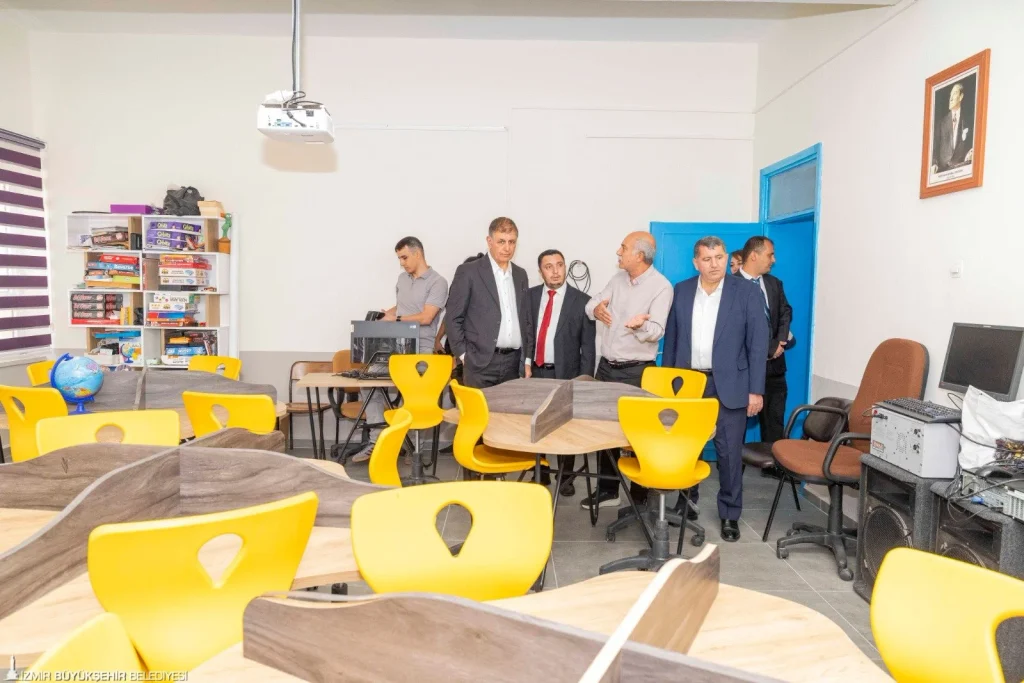 Kızıloba İlkokulu yenilendi, çocuklar bayram etti