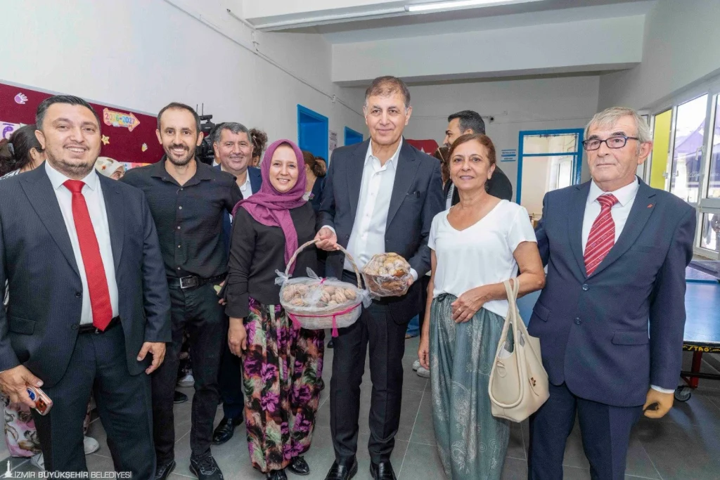 Kızıloba İlkokulu yenilendi, çocuklar bayram etti