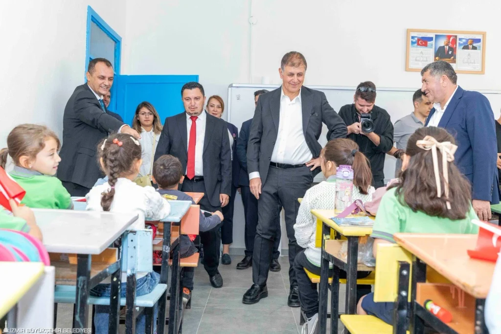 Kızıloba İlkokulu yenilendi, çocuklar bayram etti