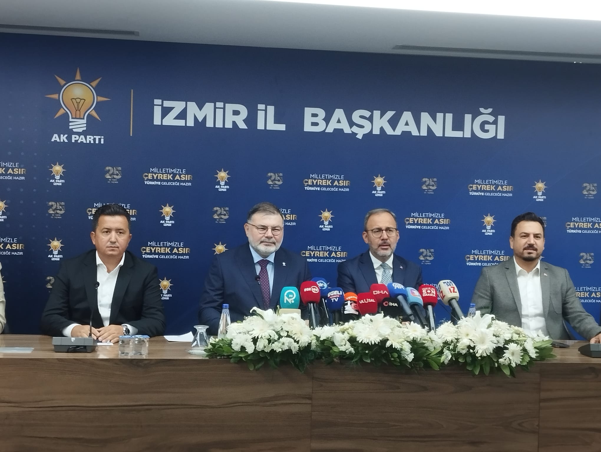 "İzmir'in mayasında spor, hamurunda gençlik var!" AK Parti İzmir İl Başkanı Bilal Saygılı'dan gençlik mesajları!