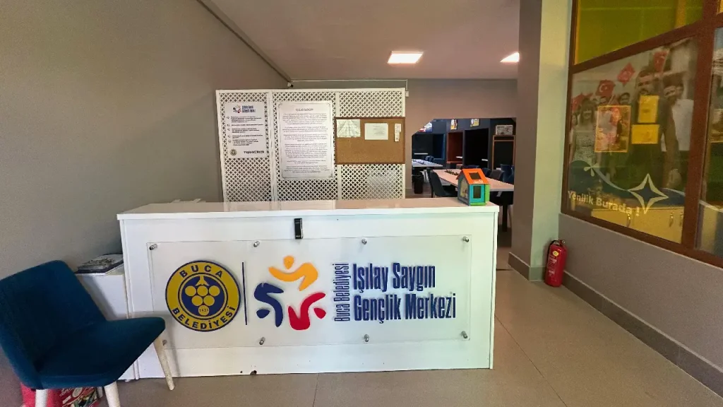 Buca’nın Gençlik Merkezleri yeni öğrencilerini bekliyor 1 Buca’nın Gençlik Merkezleri yeni öğrencilerini bekliyor