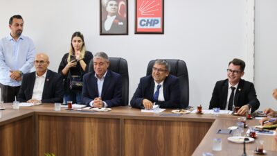 Buca Belediyesi’nin ev sahipliğinde gerçekleştirilen Atık Yönetimi Koordinasyon Toplantısı’nda kamu