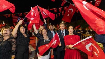 İzmir'in düşman işgalinden kurtuluşunun 104'üncü yılı dolayısıyla düzenlenen 9 Eylül