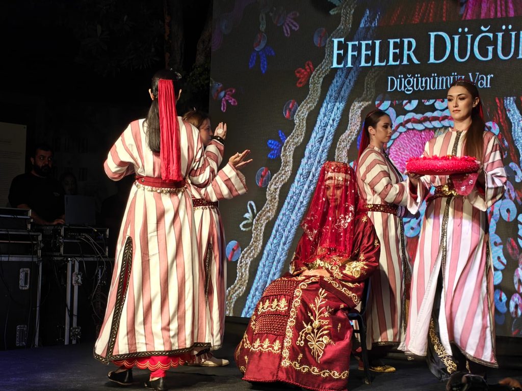 İzmir Valisi Süleyman Elban'dan "Efeler Düğünü" ile tarihi çağrı: "Gelin Efe düğünüyle evlenin"